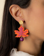 Carica immagine nel visualizzatore Galleria, Orecchini Foglia d'Acero Viola