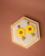 Carica immagine nel visualizzatore Galleria, Orecchini Girasole
