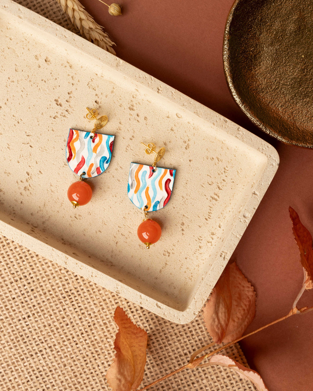 Orecchini Onde Colorate  modello scudo