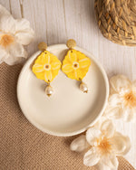 Carica immagine nel visualizzatore Galleria, Orecchini Anemone Giallo
